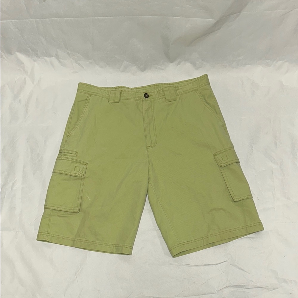 Savane Green Cargo Shorts with Utility Design size 36